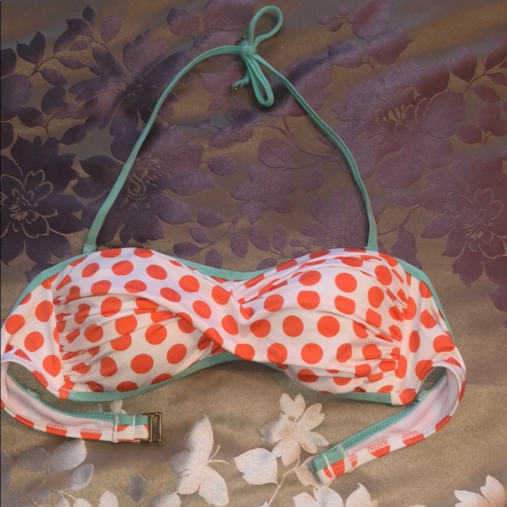 Cute Polka Dot Bikini Top! NWOT!